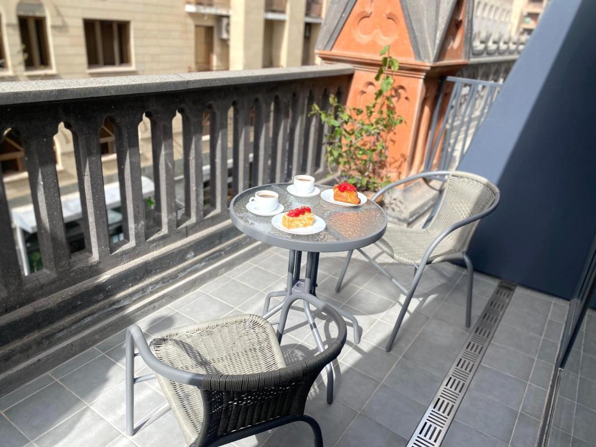 Heart Of Yerevan - City Center Luxury Apartments Exterior foto